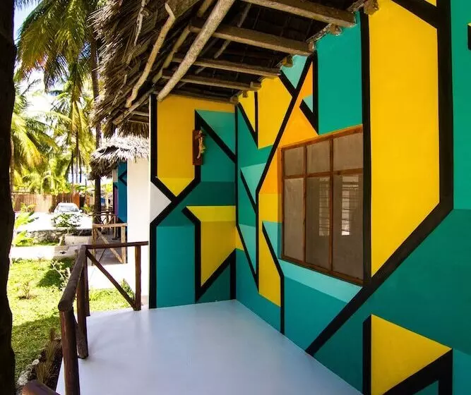 Hotelli Tsunami Village