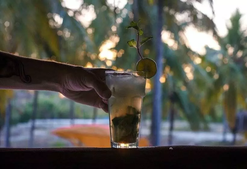 Hotelli Tsunami Village