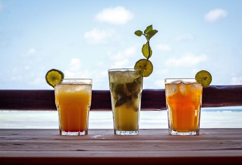 בית מלון כפרי Tsunami Village