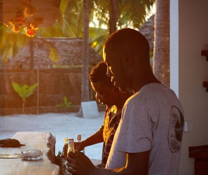 בית מלון כפרי Tsunami Village