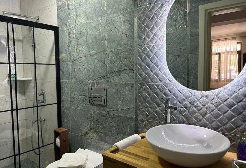 Kırlı Pansiyon