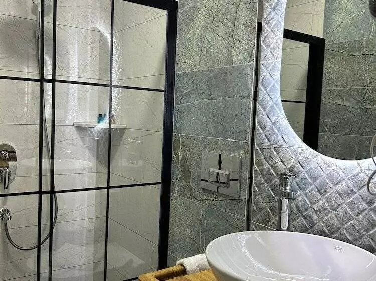Kırlı Pansiyon