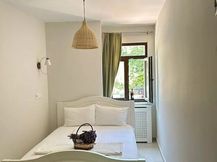 Kırlı Pansiyon