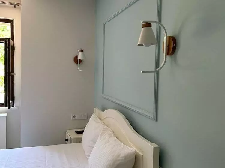 Kırlı Pansiyon