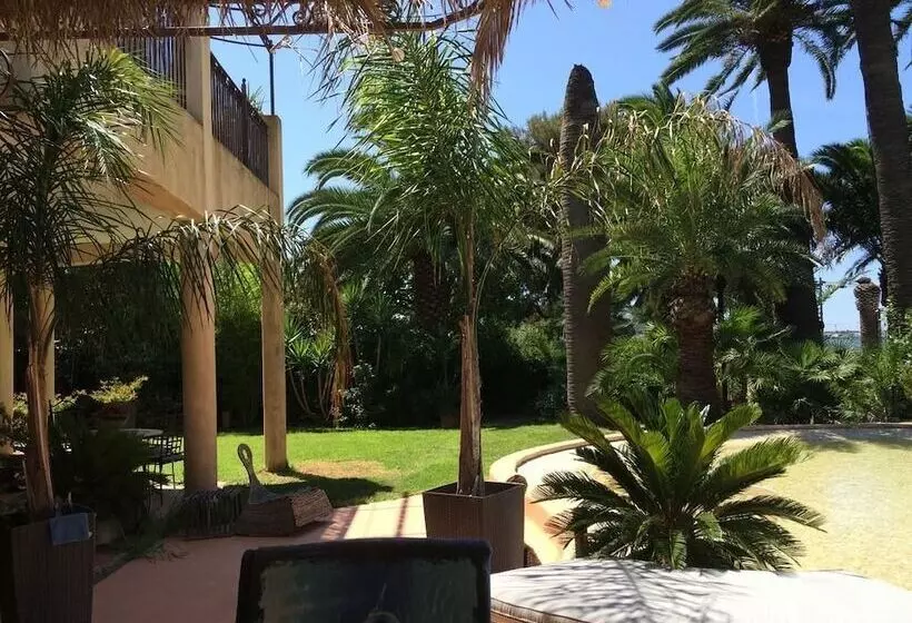 ペンション La Mandarinette