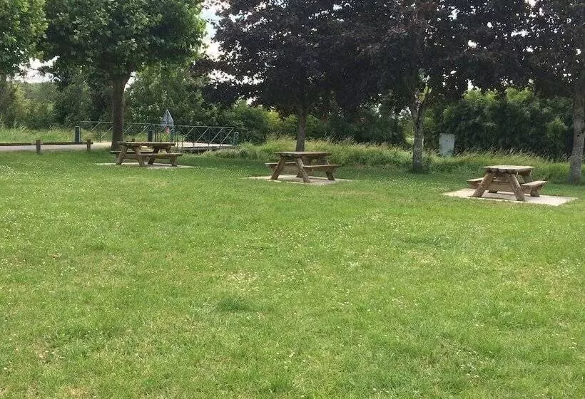 Majatalo La Noisetiere