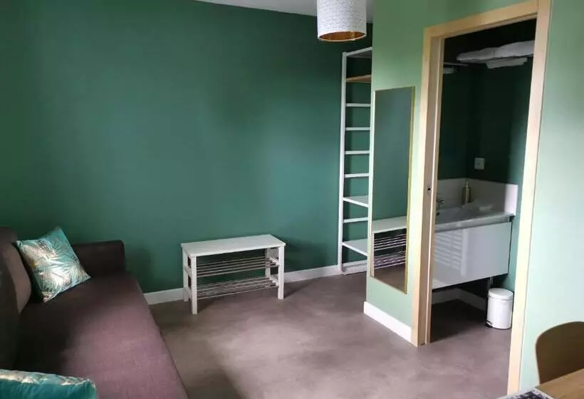 ペンション Lamarck Guest