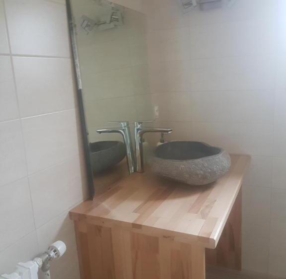 פנסיון Villa Manoe