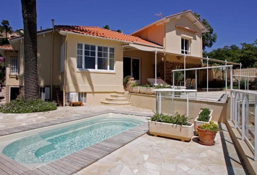 Villa With Private Beach  Villa Lou Cade