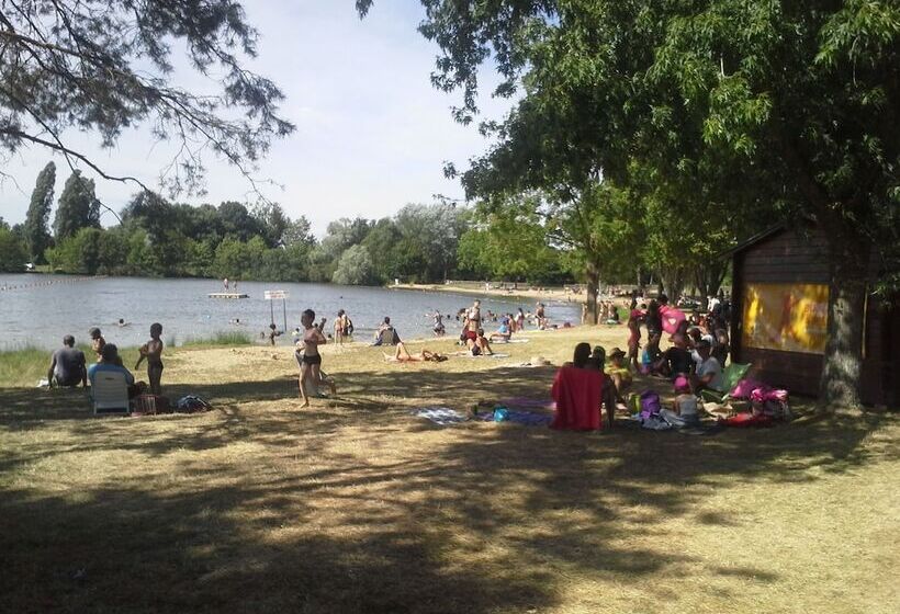 فندق Camping Le Rochat