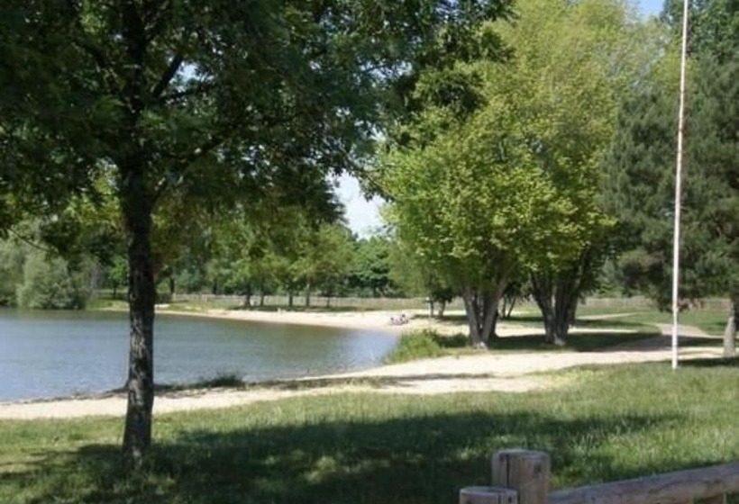 فندق Camping Le Rochat