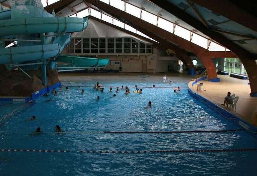 فندق Camping Le Rochat