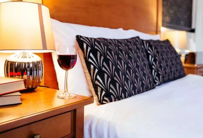 Hotelli Pymgate Lodge