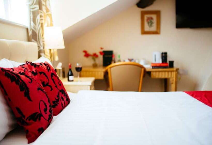 ホテル Pymgate Lodge