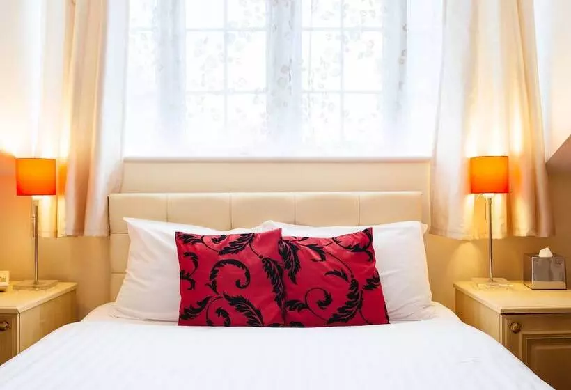 Hotelli Pymgate Lodge