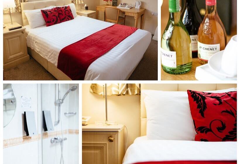 ホテル Pymgate Lodge