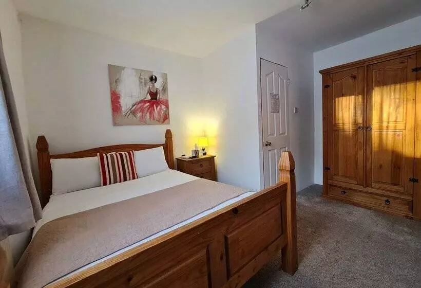 Hotelli Pymgate Lodge