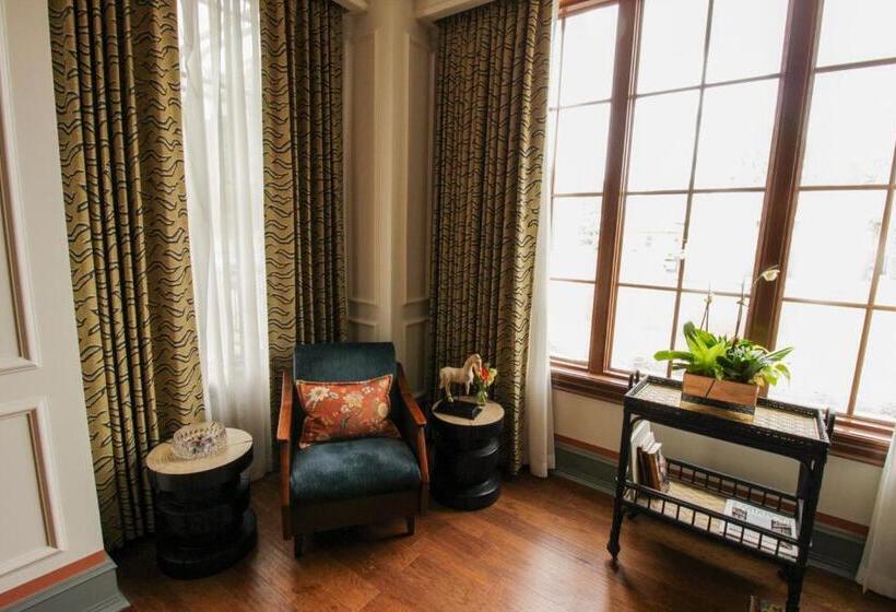 Отель The Oliver, Oxford