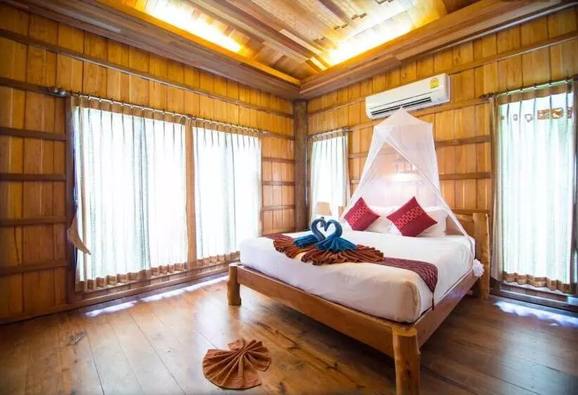 Hotelli Thiw Son Beach Resort