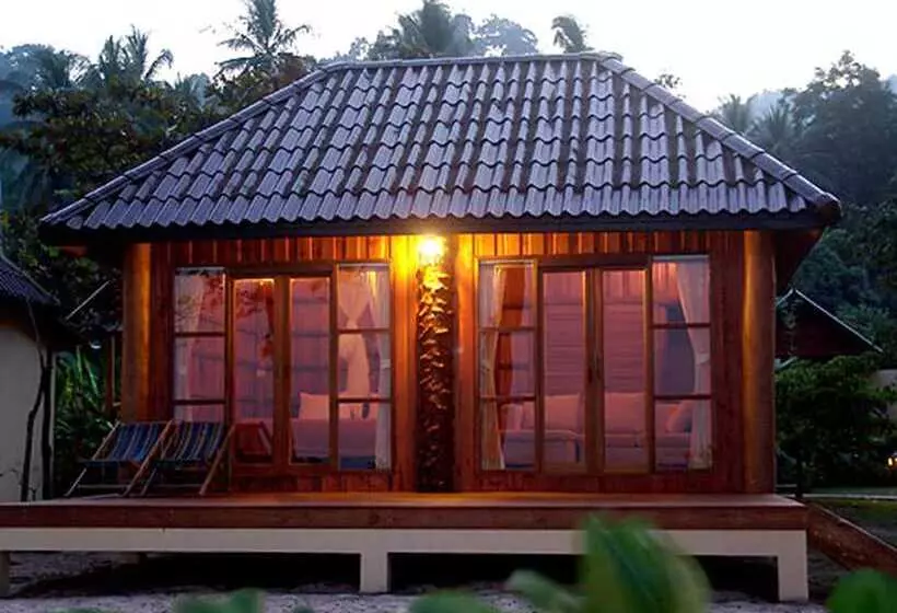 Hotelli Thiw Son Beach Resort