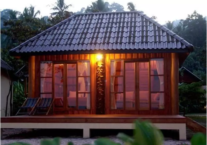 Hotelli Thiw Son Beach Resort