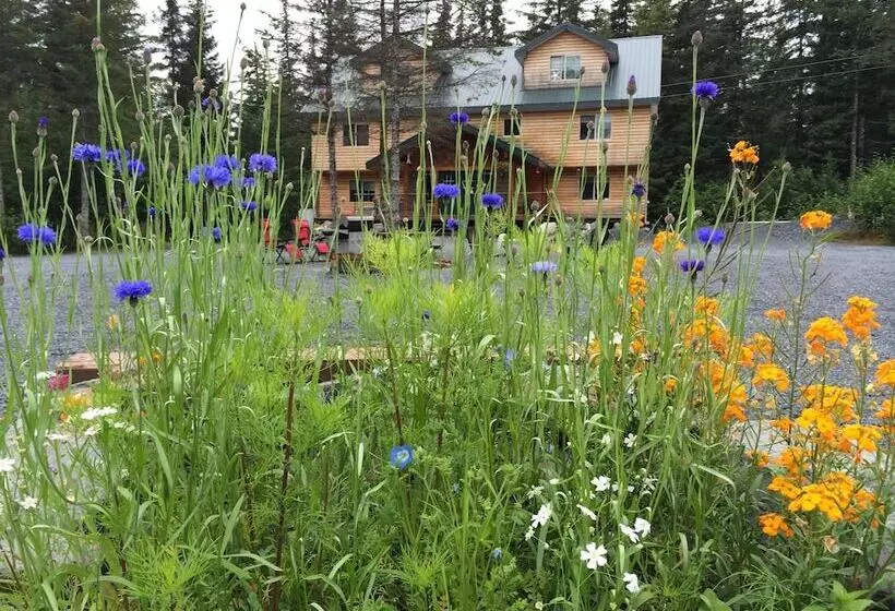 Hotelli Twin Peaks Lodge And Rv Park