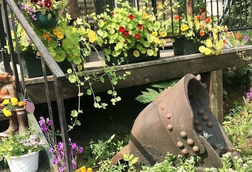 فندق Twin Peaks Lodge And Rv Park