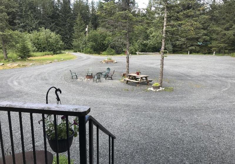 فندق Twin Peaks Lodge And Rv Park