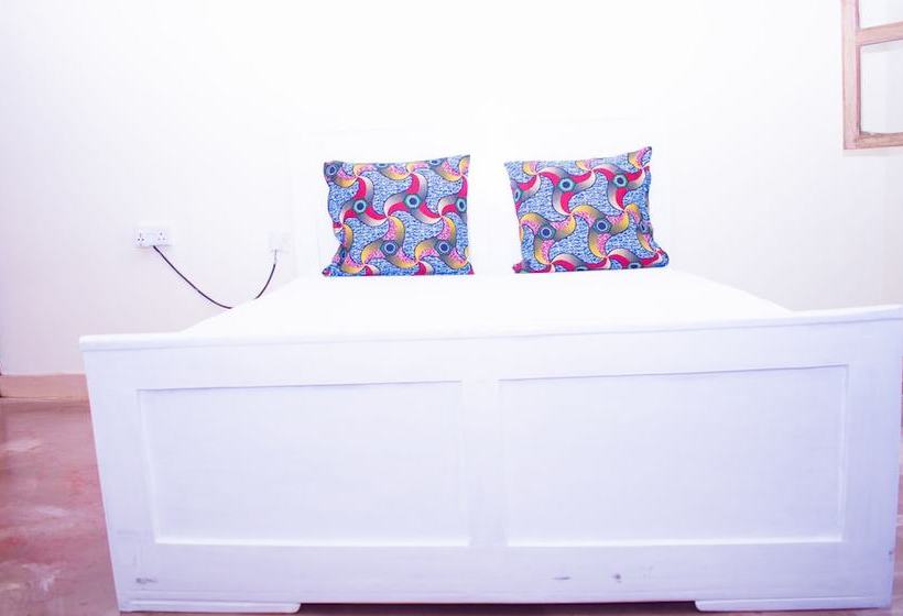 Kilihomebase & Campsite  Hostel