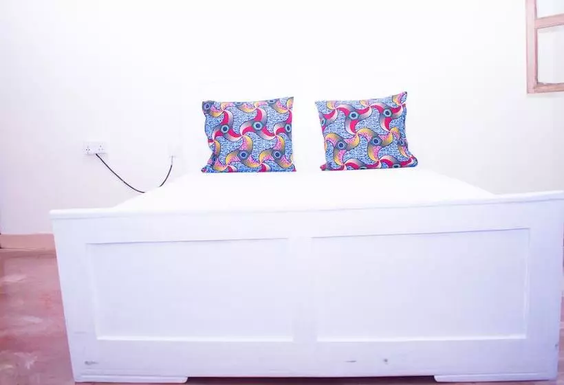 Kilihomebase & Campsite  Hostel