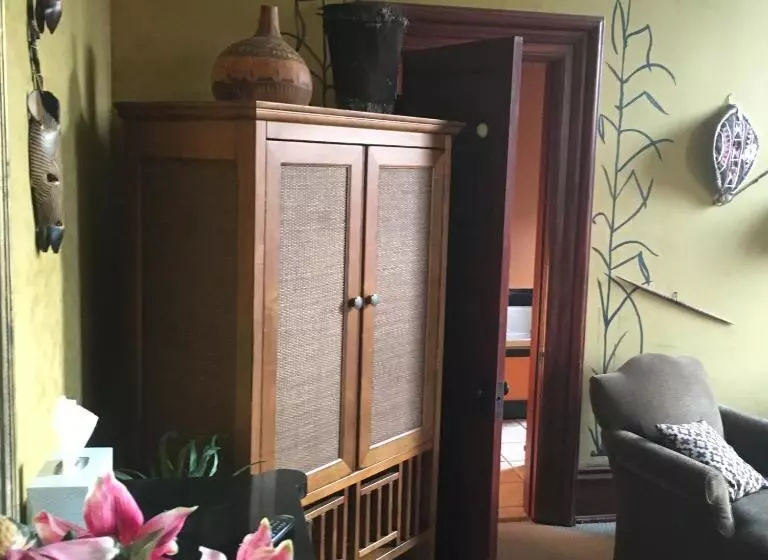 Main Street Bed & Breakfast