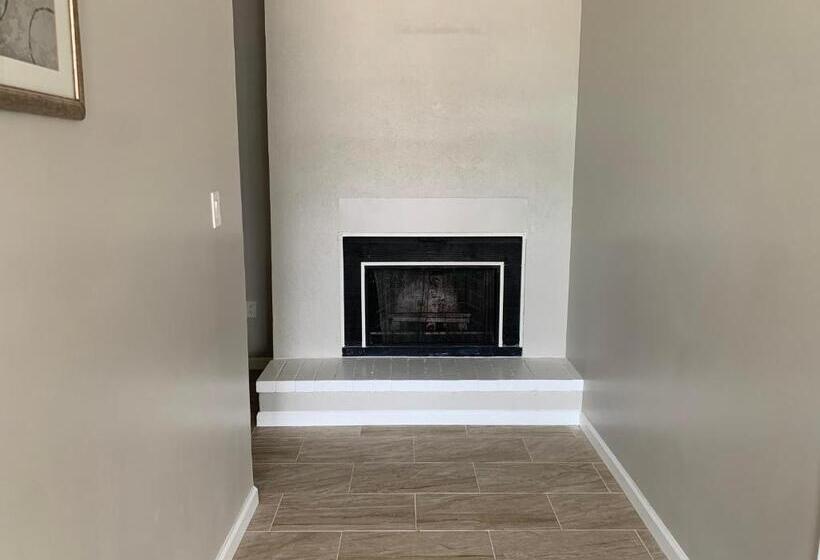 فندق على الطريق Paradise Inn