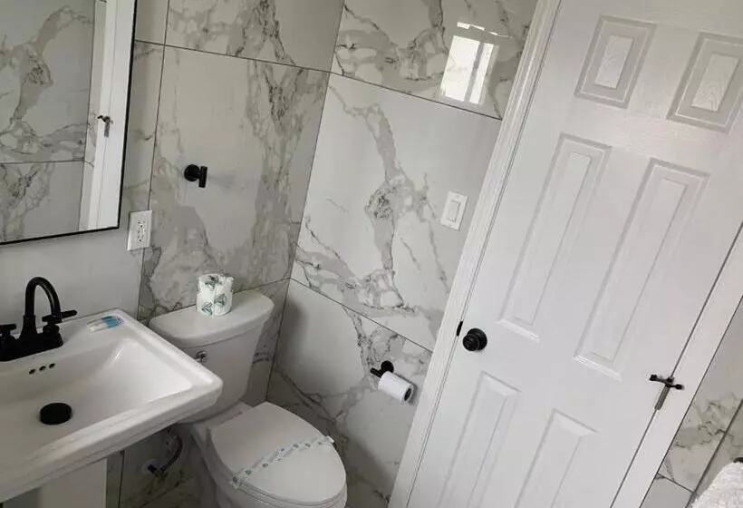 Motelli Paradise Inn