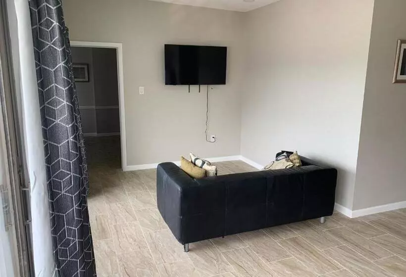 Motelli Paradise Inn