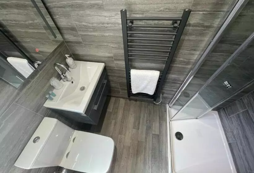 Majatalo Pen Mar Guest House