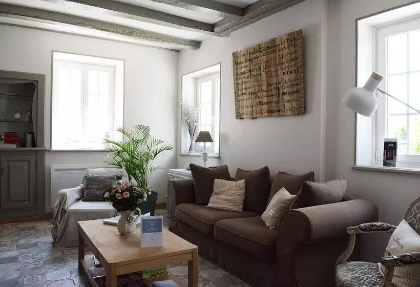 Aamiaismajoitus (B&B) Les Plumes