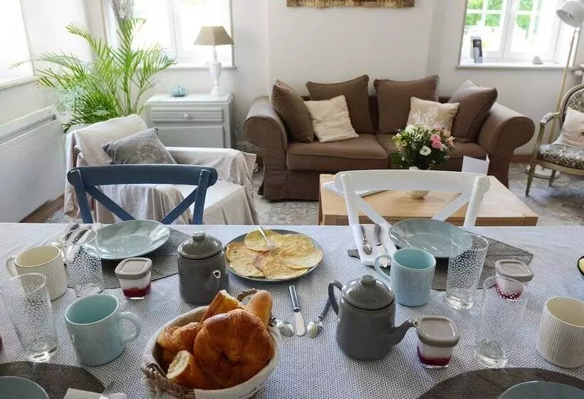 Aamiaismajoitus (B&B) Les Plumes