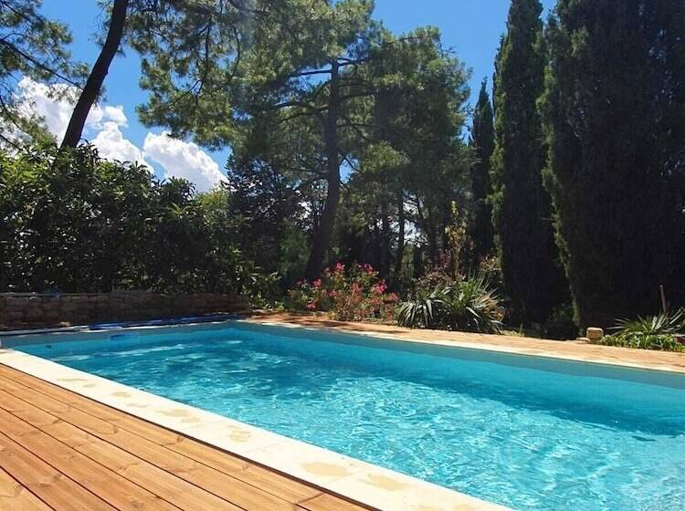 צימר Mas Les Echelettes