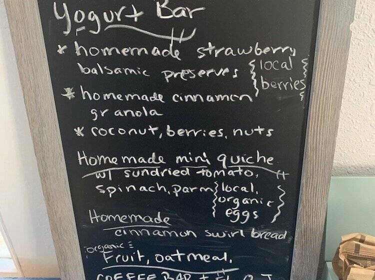 مبيت وإفطار The Foxtail Estate