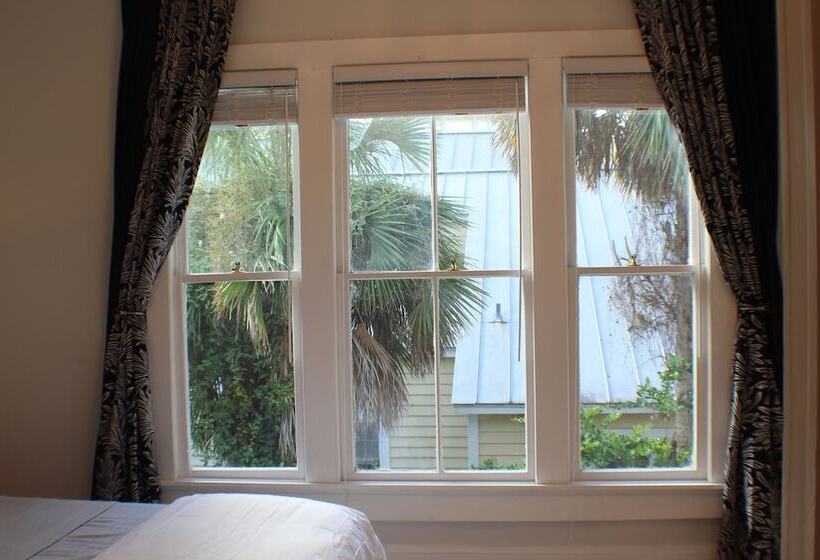 مبيت وإفطار The Foxtail Estate