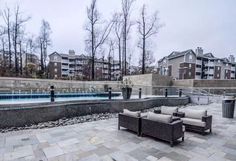 Bluebird Suites In Tysons Corner