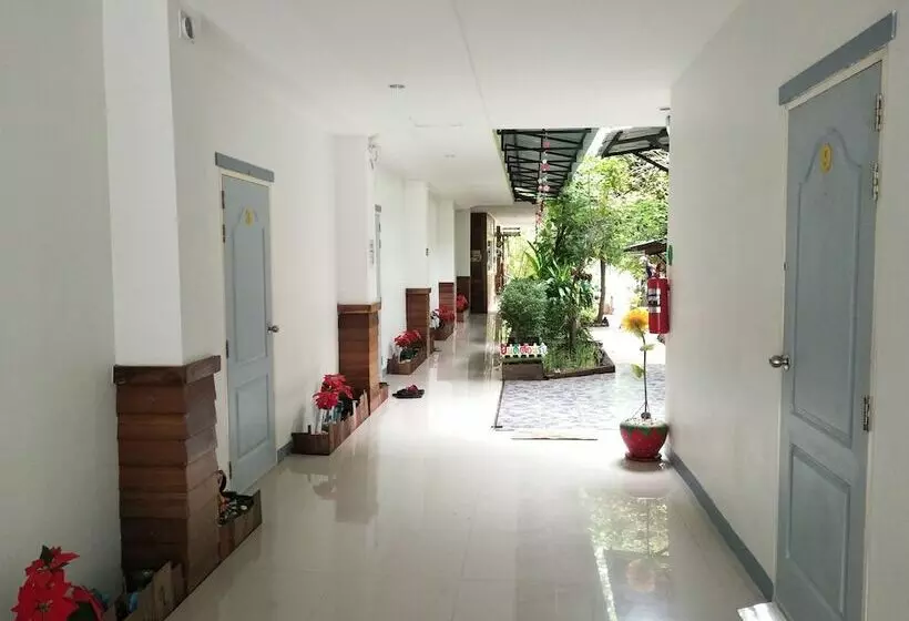 هتل Ausgust Riverside Resort