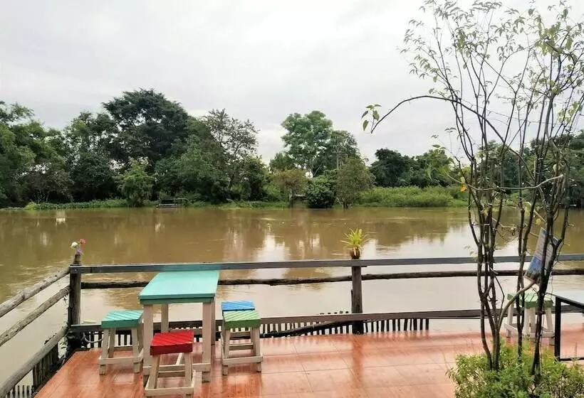 هتل Ausgust Riverside Resort