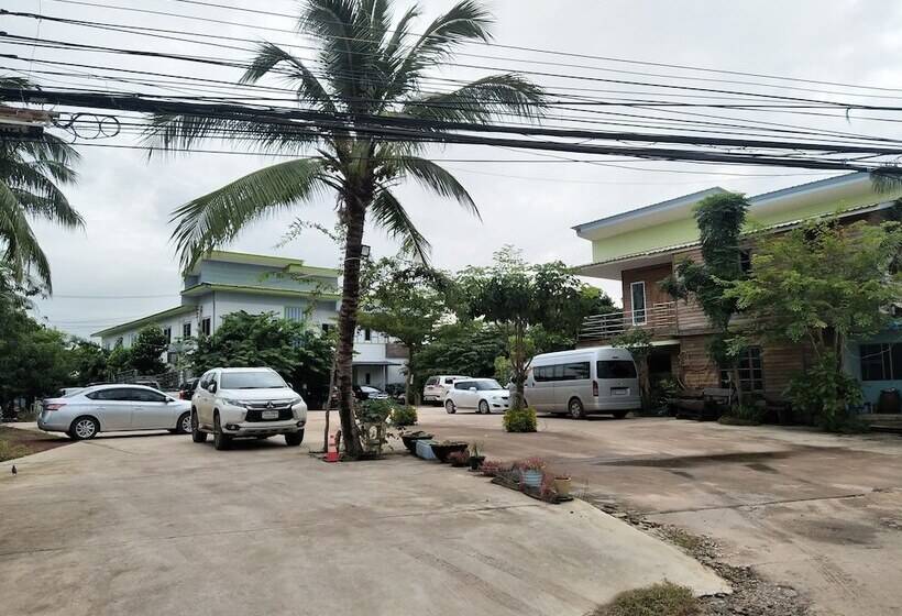 فندق Ausgust Riverside Resort