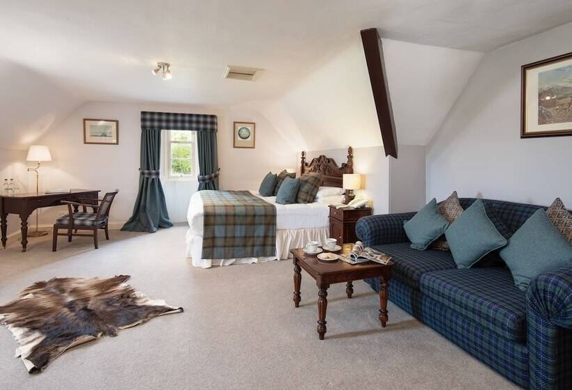 Hotel Chirnside Hall