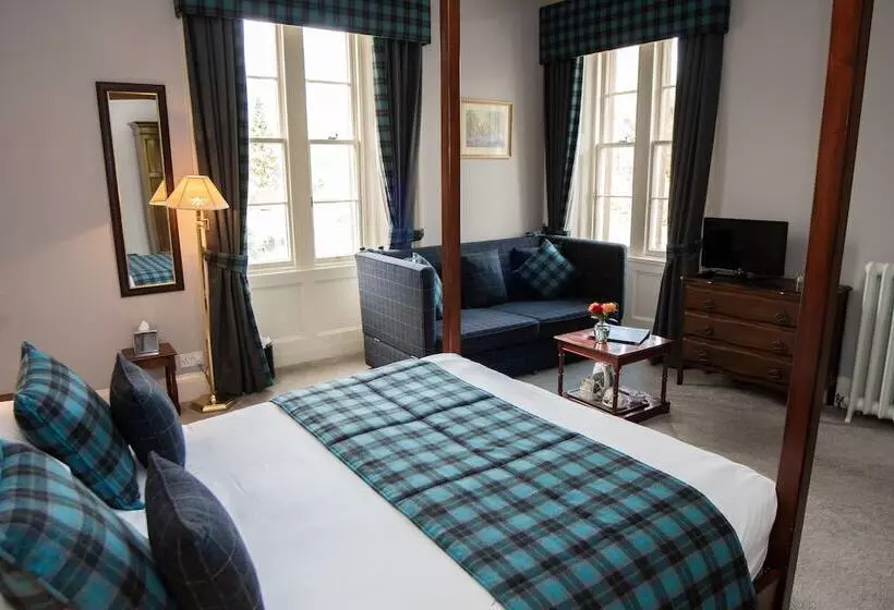 Hotel Chirnside Hall