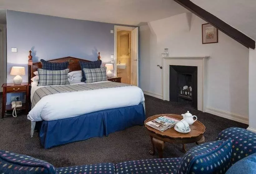 Hotel Chirnside Hall