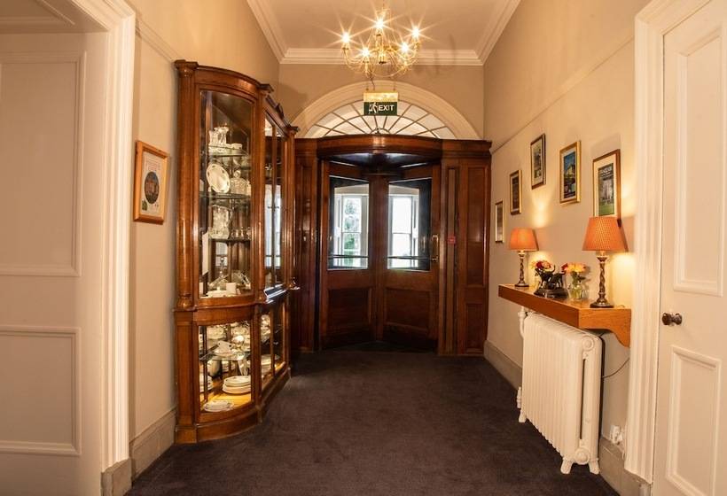 Hotel Chirnside Hall