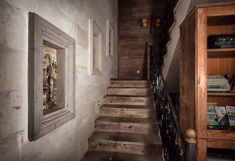 هتل El Nazar Stone Suite