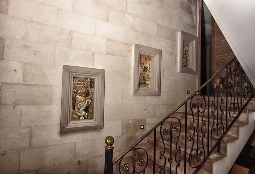 هتل El Nazar Stone Suite